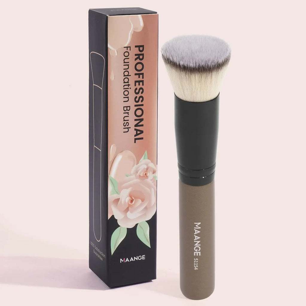 Foundation Brush with Case