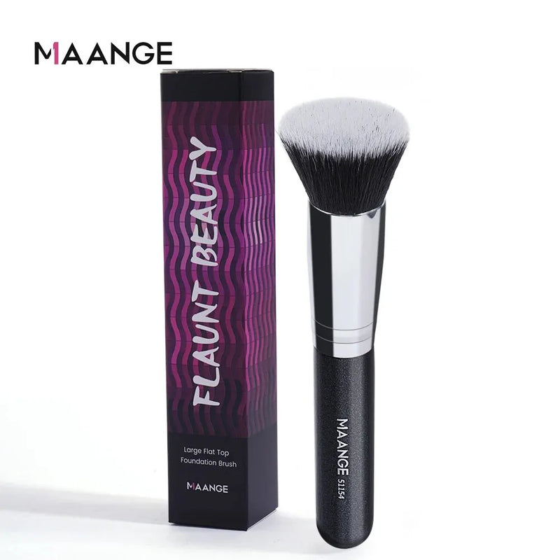 Foundation Brush with Case