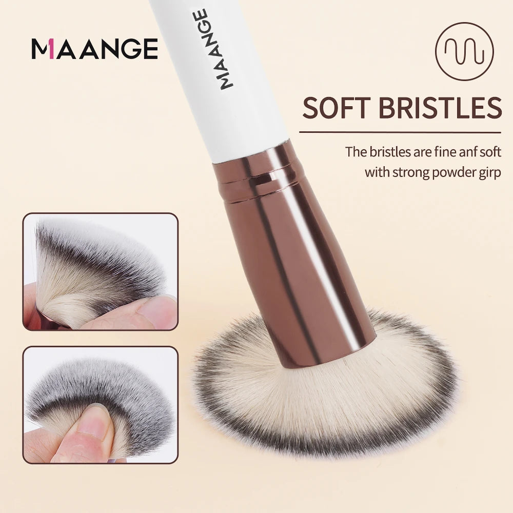 Foundation Brush with Case